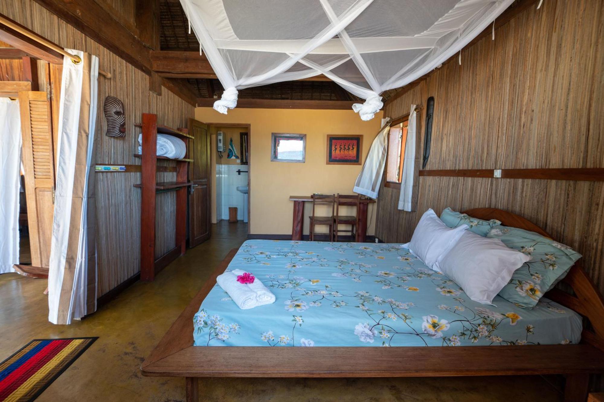 Maningory Hotel Ile aux Nattes Екстериор снимка