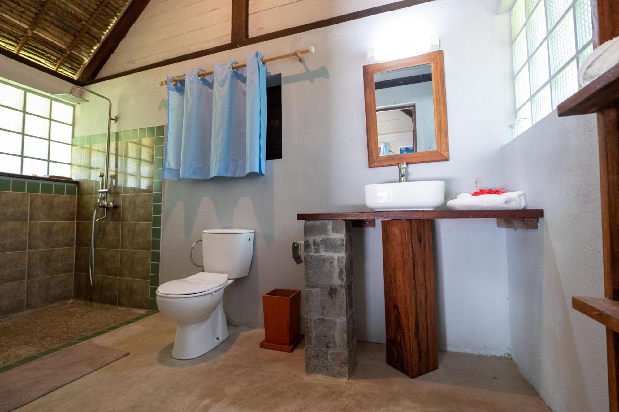 Maningory Hotel Ile aux Nattes Екстериор снимка